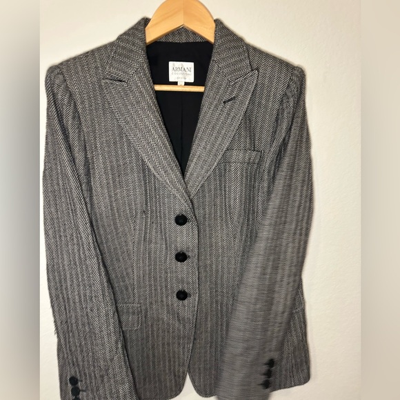 Vintage Armani Collezioni 12 Women Single Breasted Gray herringbone Wool blazer